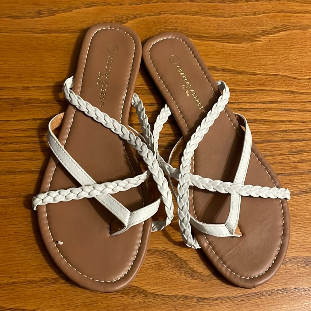 NWOT Size 8 white sandals